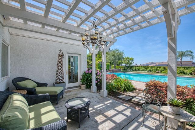 7661 N Pleasant Avenue, Fresno, CA 93711
