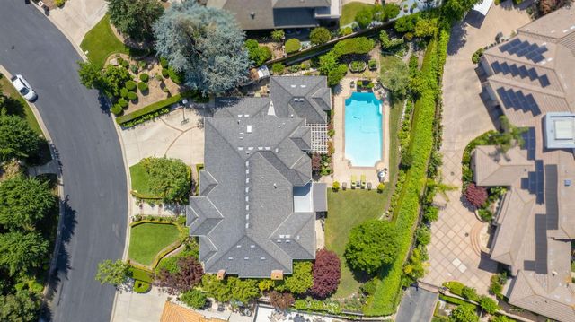 7661 N Pleasant Avenue, Fresno, CA 93711