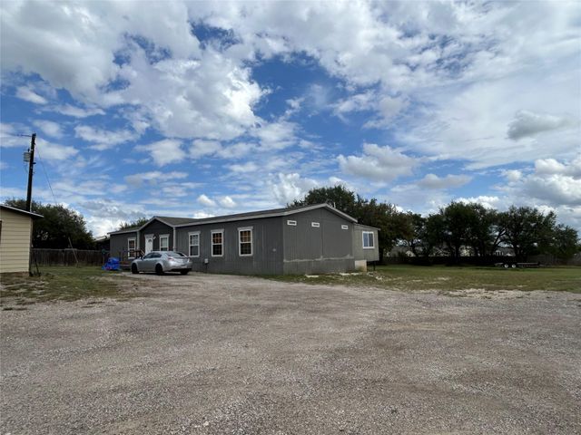 205 Montrose DR, Liberty Hill, TX 78642