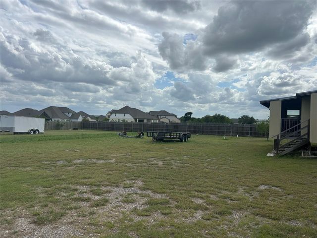 205 Montrose DR, Liberty Hill, TX 78642