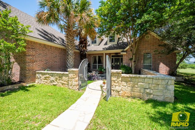6250 Green Oaks Drive, Christoval, TX 76935