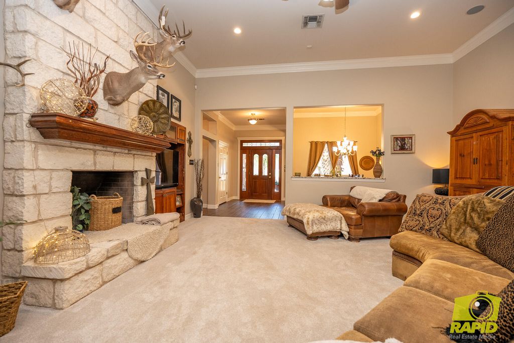 Image 10 of property listing at 6250 Green Oaks Drive, Christoval, TX 76935