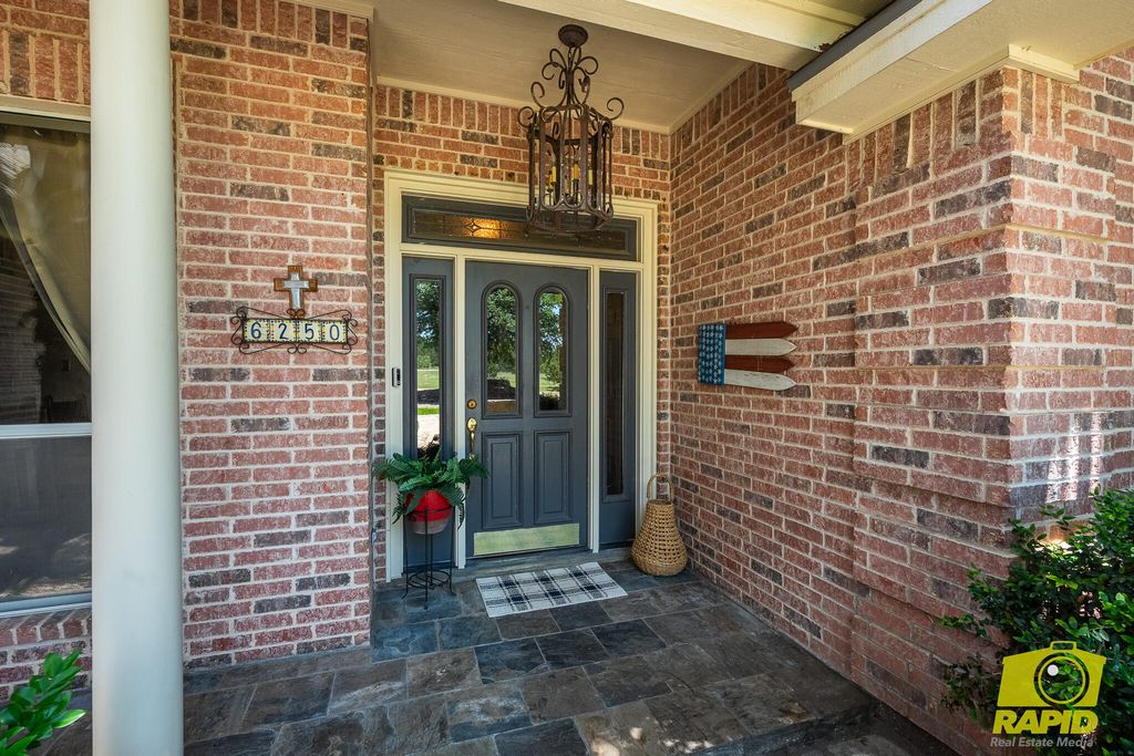 Image 5 of property listing at 6250 Green Oaks Drive, Christoval, TX 76935