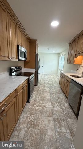 1502 CERRITOS CT, Vienna, VA 22182
