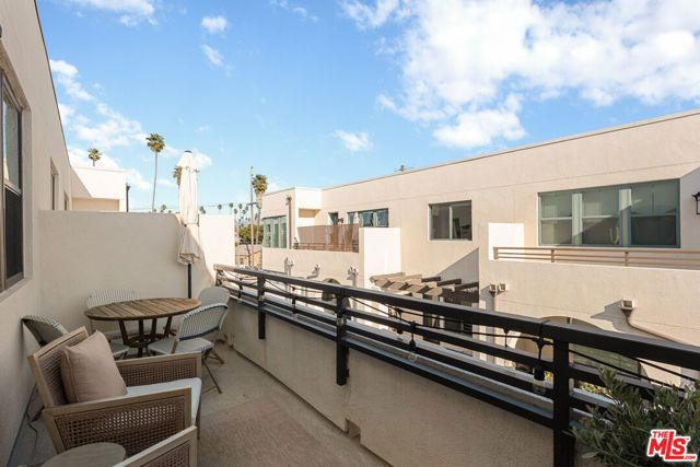 2923 Exposition Place 1, Los Angeles, CA 90018