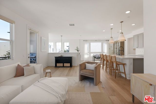 2923 Exposition Place 1, Los Angeles, CA 90018