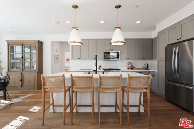 2923 Exposition Place 1, Los Angeles, CA 90018