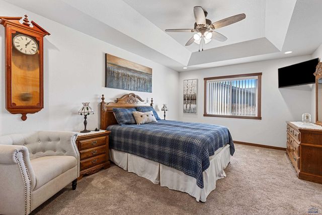 4807 PAHLMEYER DR, Rapid City, SD 57703