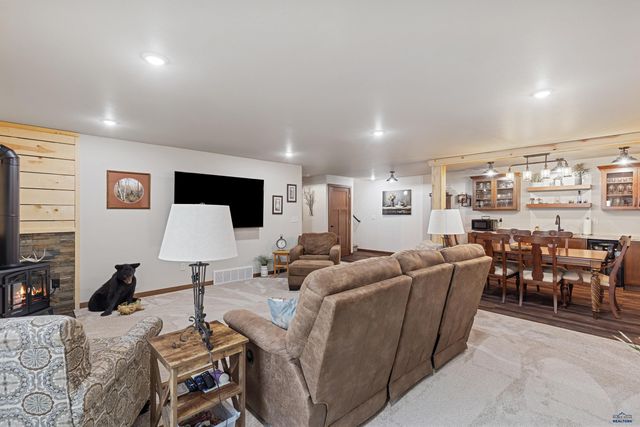 4807 PAHLMEYER DR, Rapid City, SD 57703