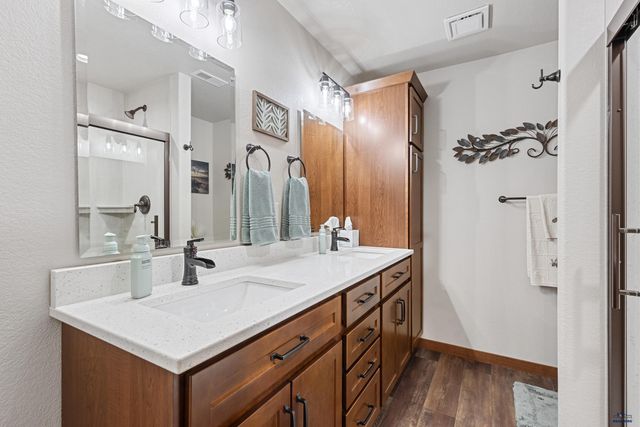 4807 PAHLMEYER DR, Rapid City, SD 57703