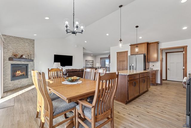 4807 PAHLMEYER DR, Rapid City, SD 57703