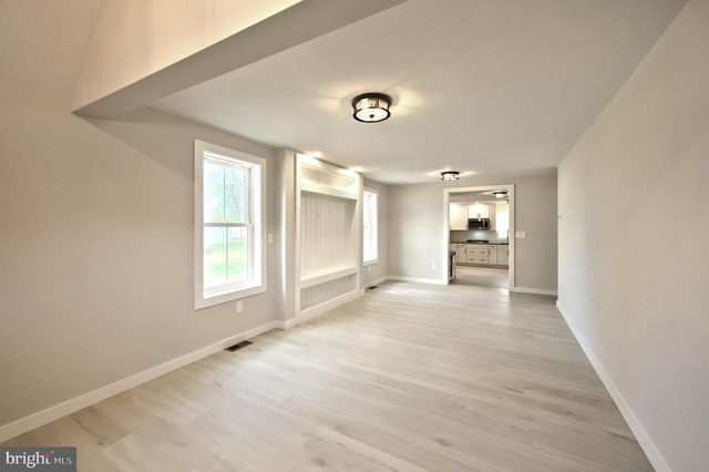 140 BOUNDARY AVE, Manchester, PA 17345