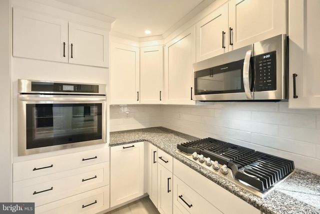 140 BOUNDARY AVE, Manchester, PA 17345