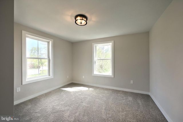 140 BOUNDARY AVE, Manchester, PA 17345