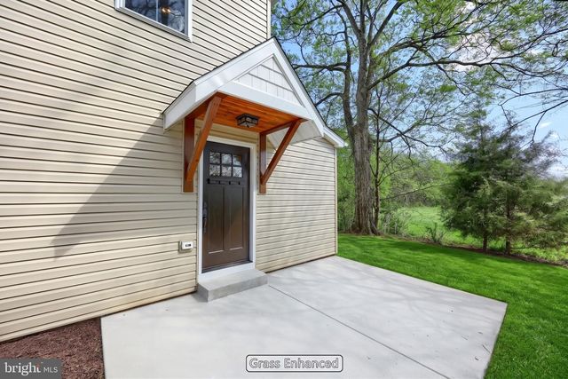 140 BOUNDARY AVE, Manchester, PA 17345