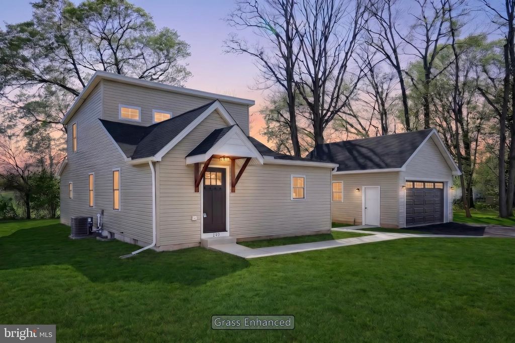 140 BOUNDARY AVE, Manchester, PA 17345
