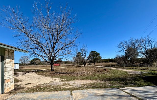 190 Gunther, Pipe Creek, TX 78063