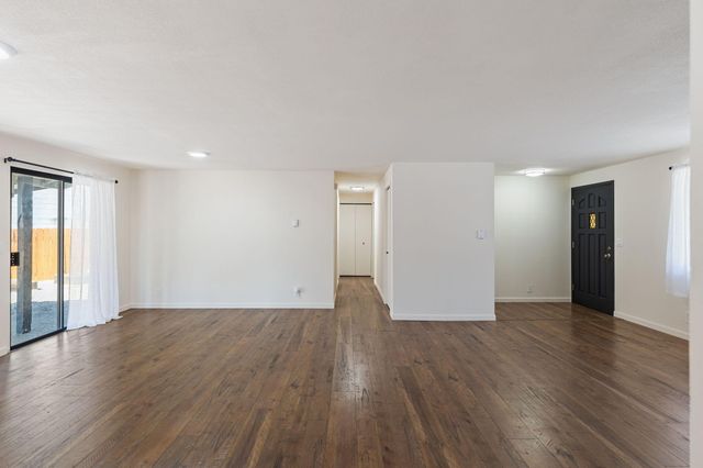 1696 NE 9th Street, Grants Pass, OR 97526