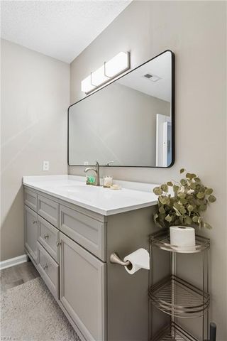 309 Queens CRES, Williamsburg, VA 23185