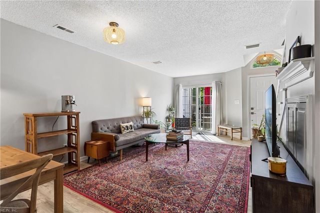 309 Queens CRES, Williamsburg, VA 23185
