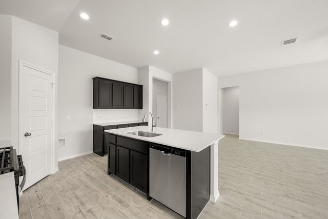 1905 Seminole Drive, Cleburne, TX 76033