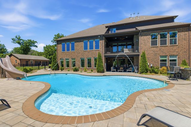 1417 Fairview Dr, Mount Juliet, TN 37122
