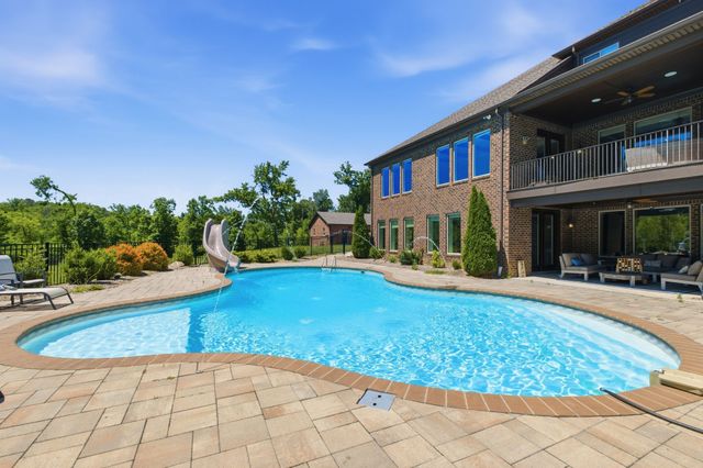 1417 Fairview Dr, Mount Juliet, TN 37122