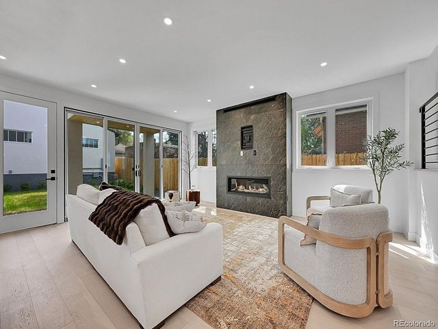 300 S Franklin St, Denver, CO 80209