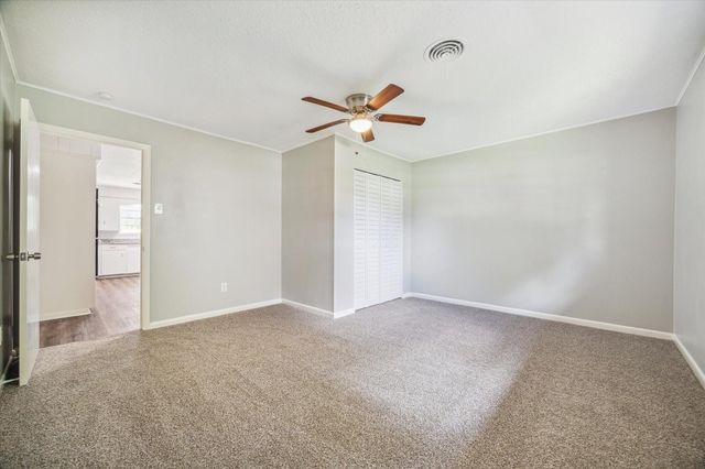 111 Chadwick, Bay City, TX 77414