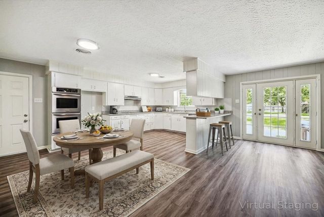 111 Chadwick, Bay City, TX 77414