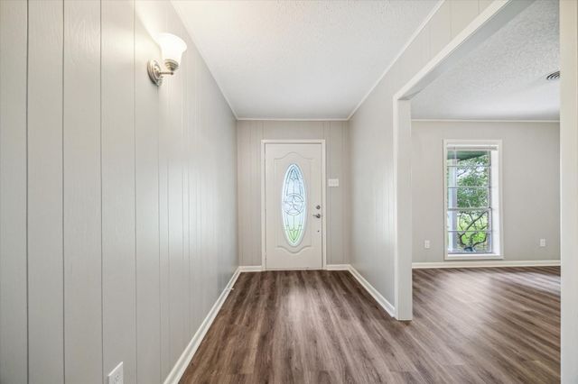 111 Chadwick, Bay City, TX 77414