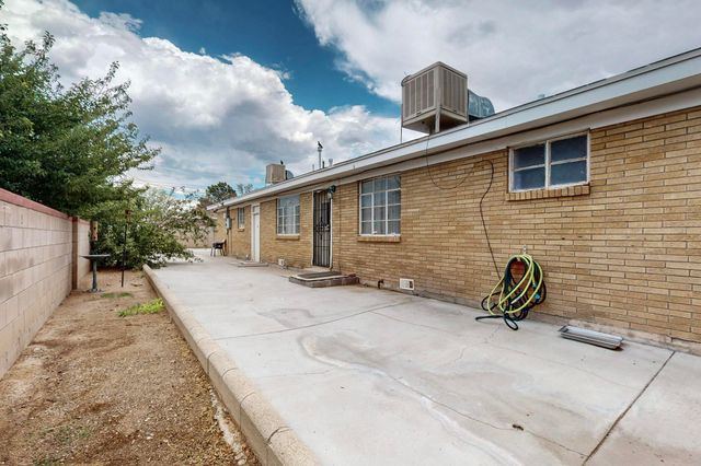 636 Florida Street SE, Albuquerque, NM 87108