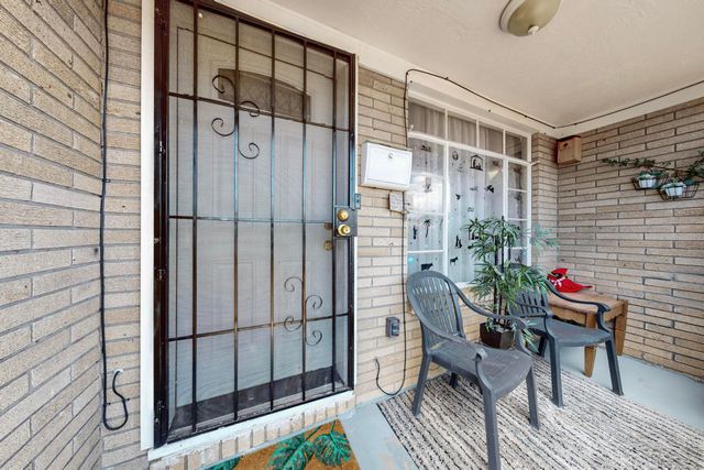 636 Florida Street SE, Albuquerque, NM 87108