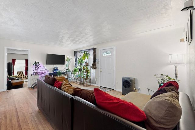 636 Florida Street SE, Albuquerque, NM 87108