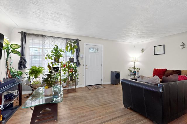 636 Florida Street SE, Albuquerque, NM 87108