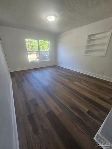 3131 N 10th Ave, Pensacola, FL 32503