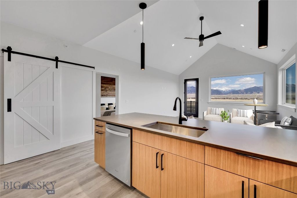 450 Loomis Way, Ennis, MT 59729 photo 24