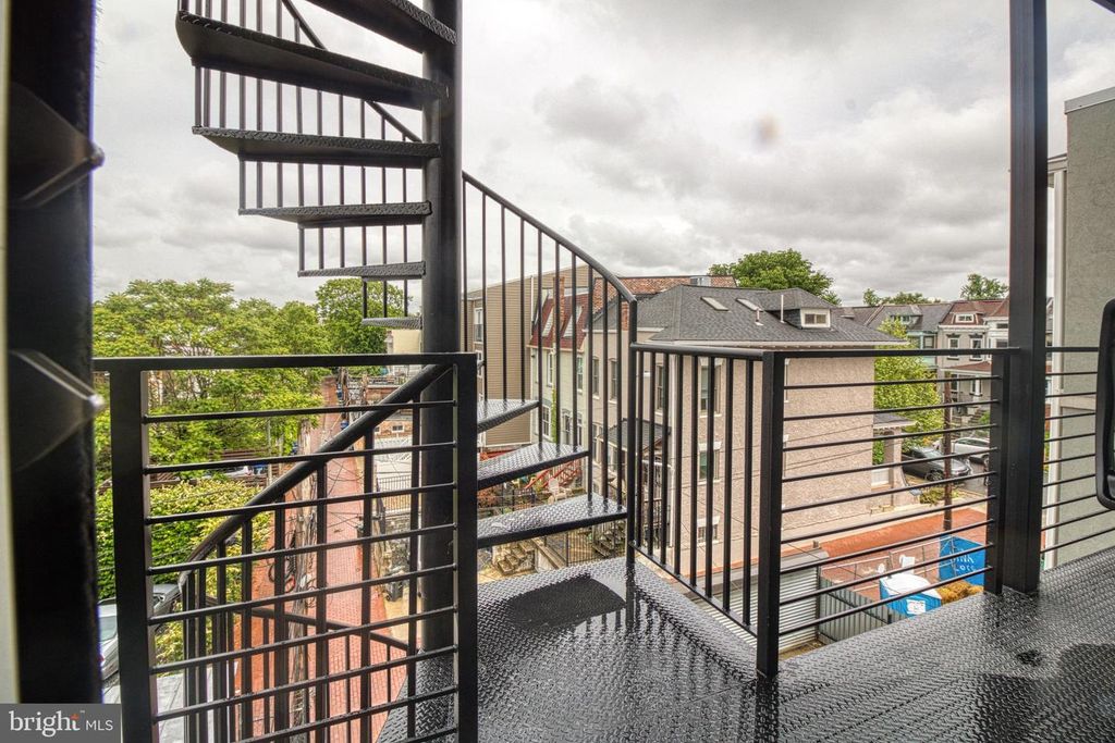 3467 NW 14TH ST NW #2, Washington, DC 20010
