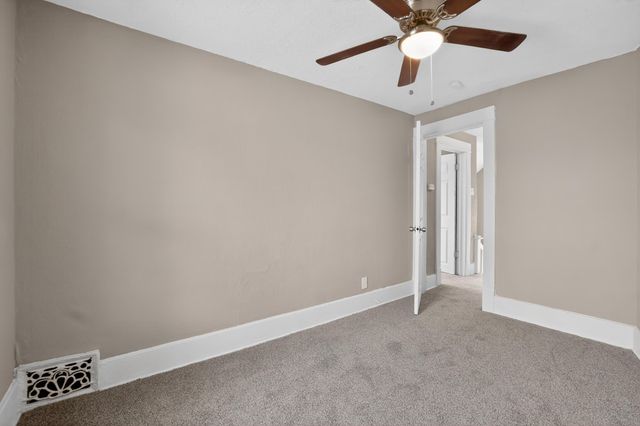 3218 AVE A, Council Bluffs, IA 51501
