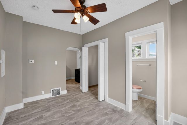 3218 AVE A, Council Bluffs, IA 51501