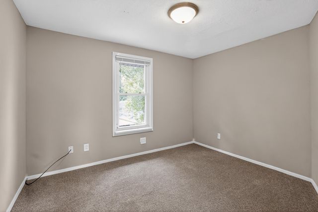 3218 AVE A, Council Bluffs, IA 51501