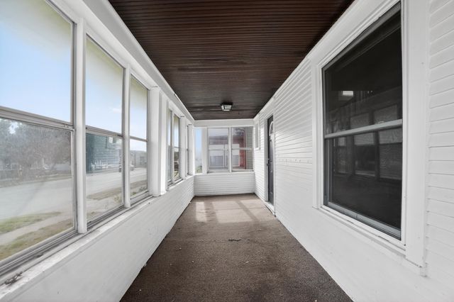 3218 AVE A, Council Bluffs, IA 51501