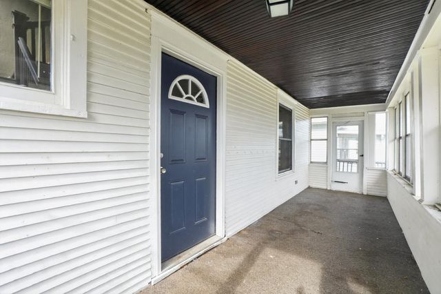 3218 AVE A, Council Bluffs, IA 51501