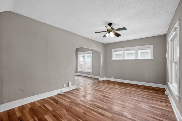 3218 AVE A, Council Bluffs, IA 51501