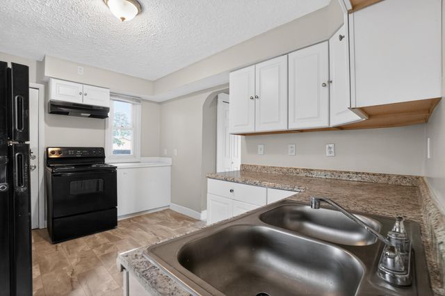 3218 AVE A, Council Bluffs, IA 51501