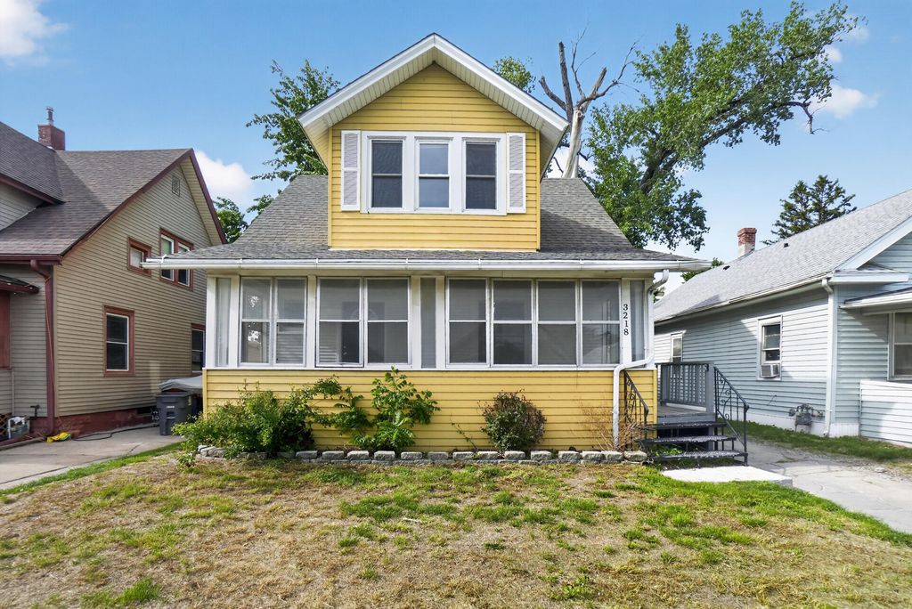 3218 AVE A, Council Bluffs, IA 51501