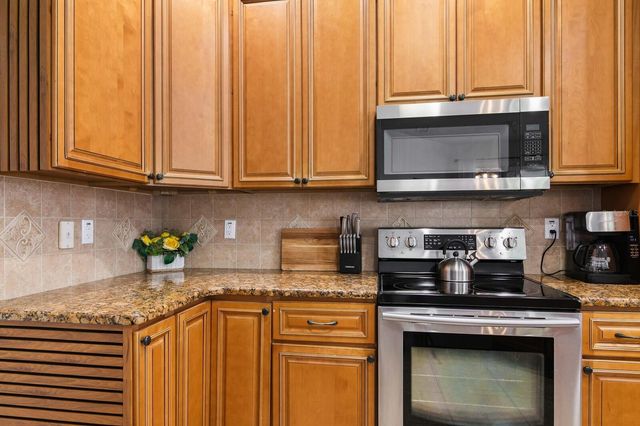 11426 ZENITH CIRCLE, Tampa, FL 33635
