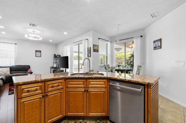 11426 ZENITH CIRCLE, Tampa, FL 33635