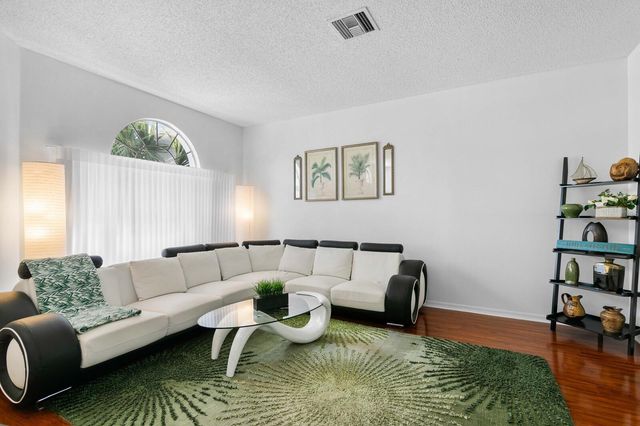 11426 ZENITH CIRCLE, Tampa, FL 33635