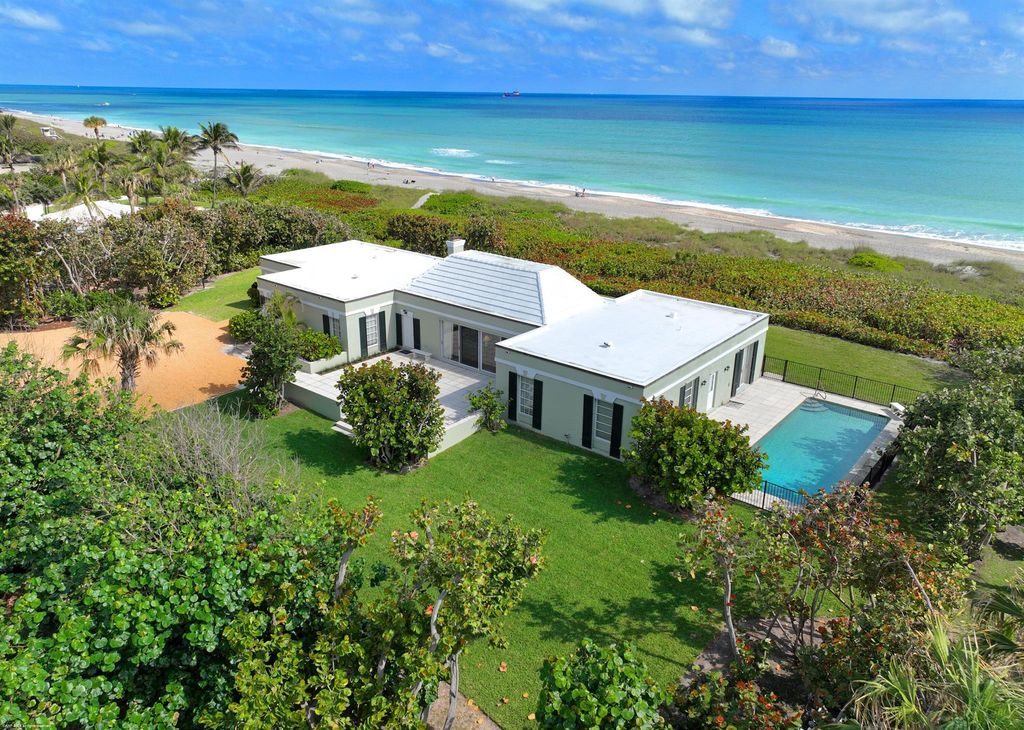 15 S Beach Road, Jupiter Island, FL 33455
